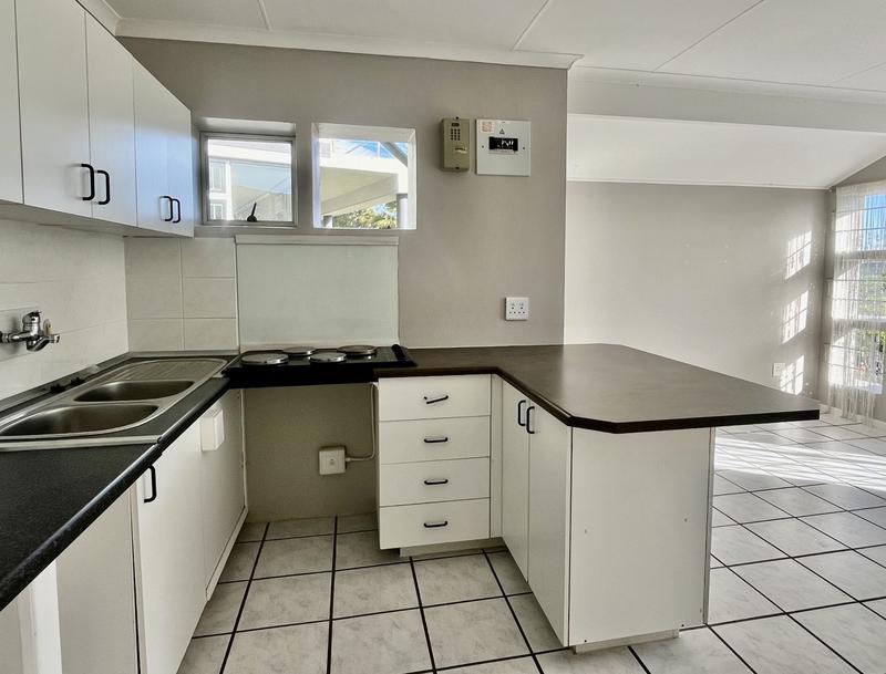 4 Bedroom Property for Sale in Fraaiuitsig Western Cape